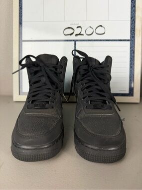 Nike Boys Black High-Top Sneakers